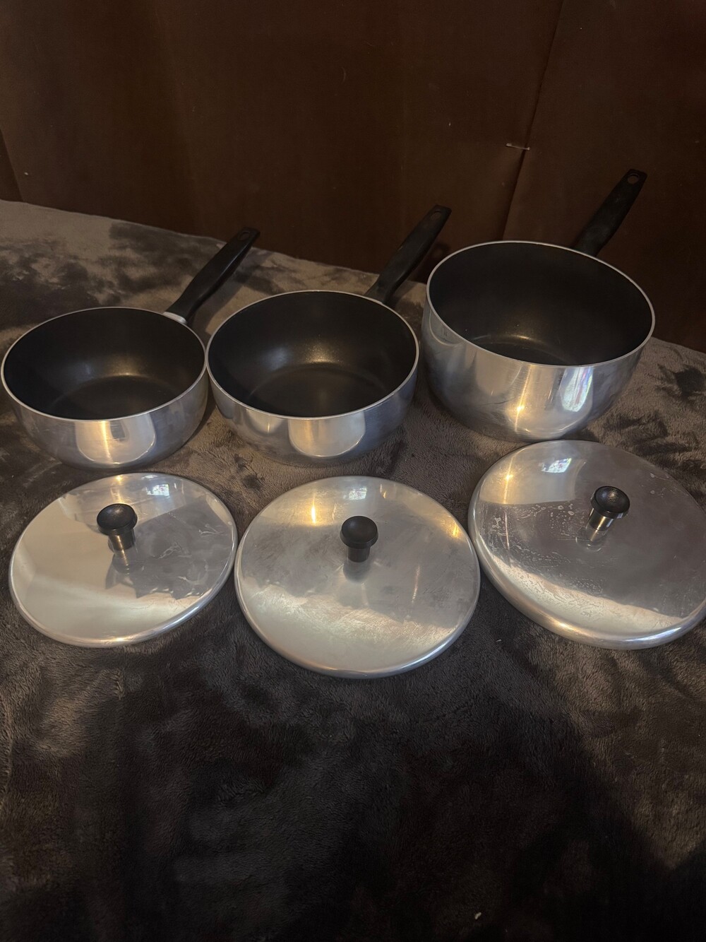 Vintage WearEver 3 Piece Aluminum Saucepan Set Black Handles with Lids
